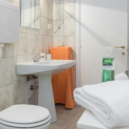 Flats4Rent Maximiliano Apartment *