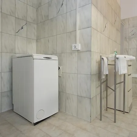 Apartment Flats4Rent Maximiliano Verona